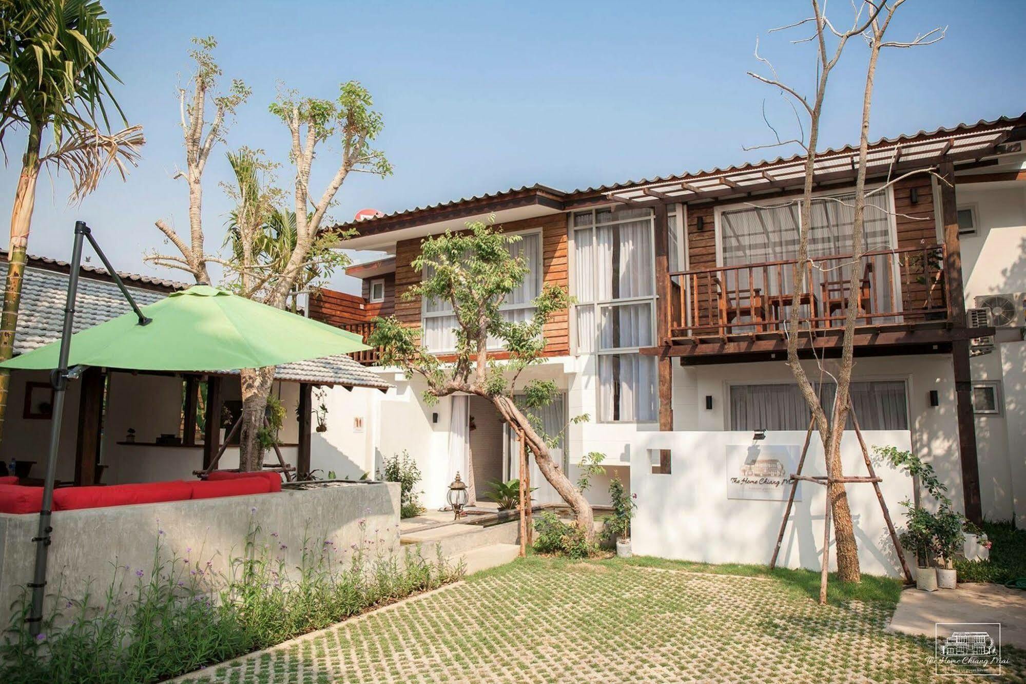 The Home Chiangmai Luxury Guesthouse Csiangmaj Kültér fotó