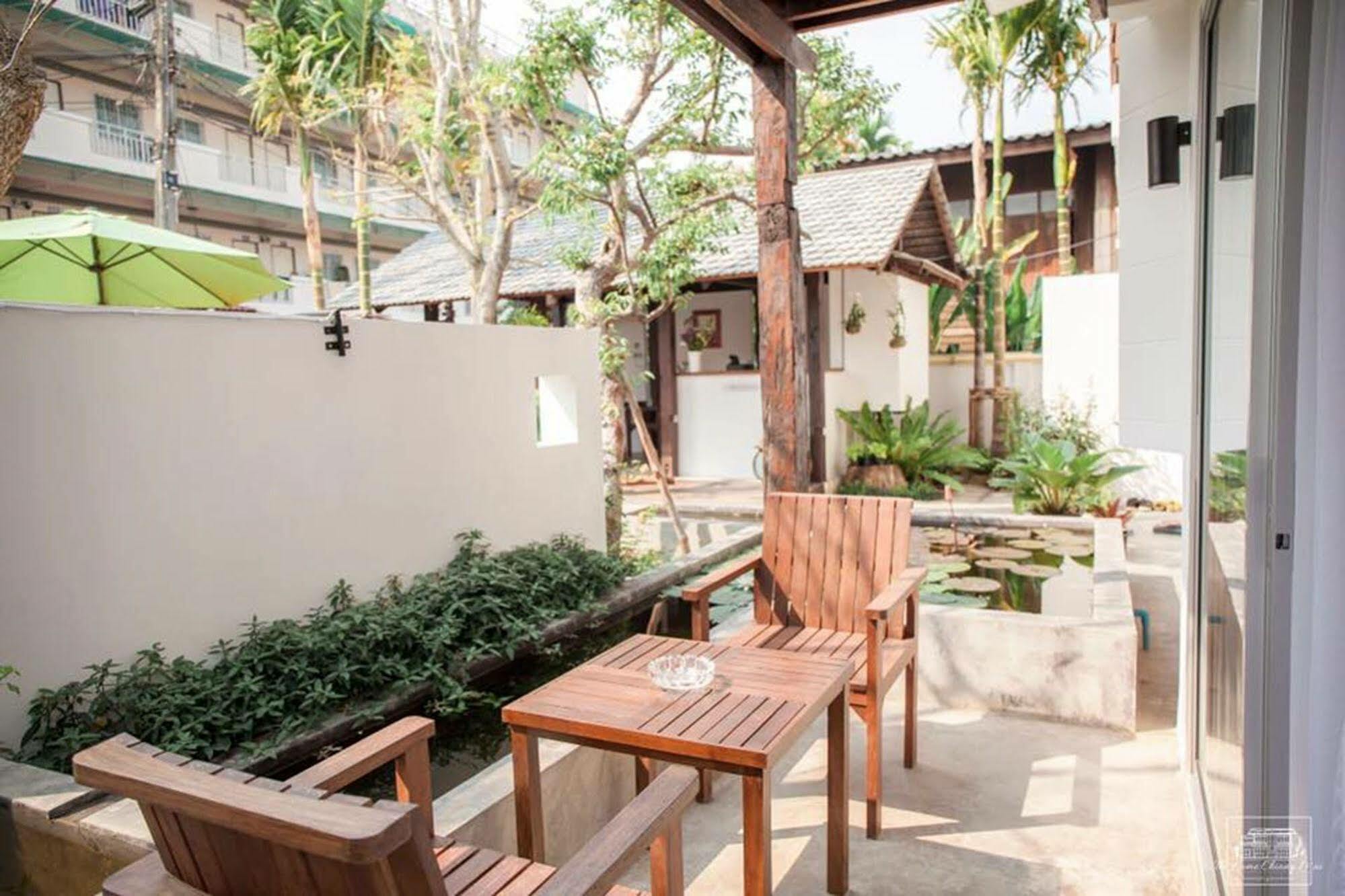 The Home Chiangmai Luxury Guesthouse Csiangmaj Kültér fotó