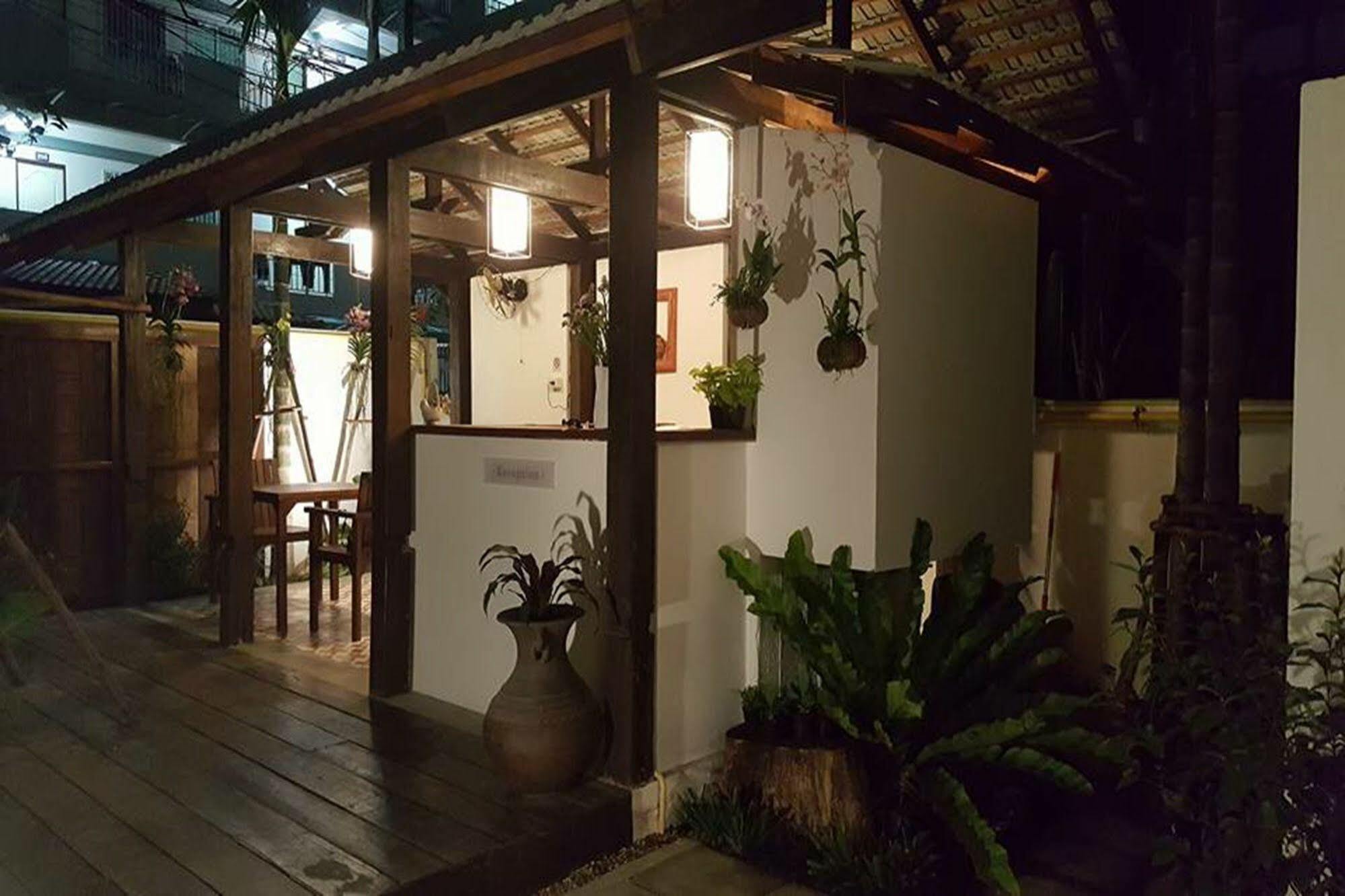 The Home Chiangmai Luxury Guesthouse Csiangmaj Kültér fotó