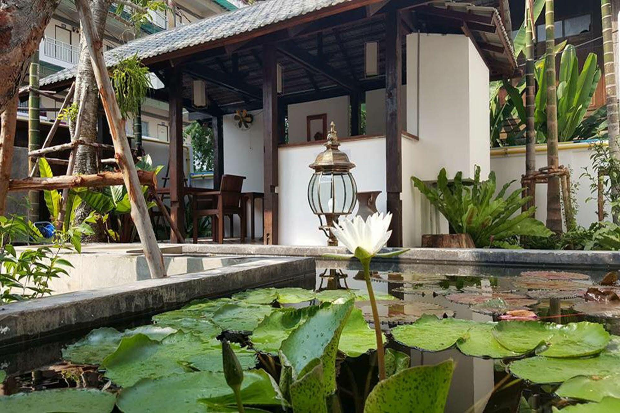 The Home Chiangmai Luxury Guesthouse Csiangmaj Kültér fotó
